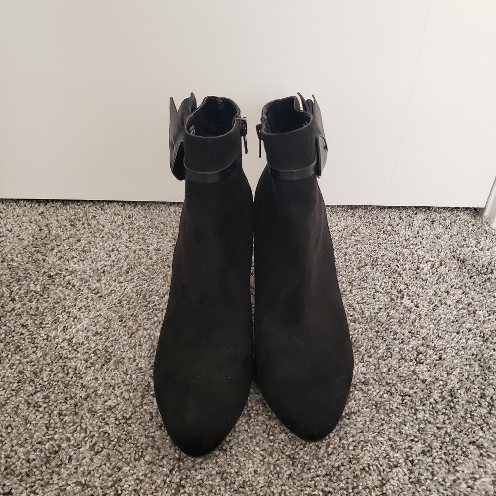 Katie & Kelly black bow bootie sz 9
